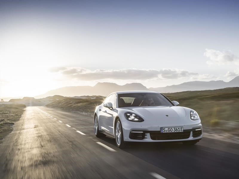 Porsche Panamera 4 E-Hybrid
