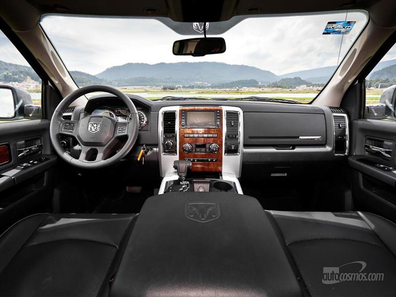 Ram 2500 Crew Cab Laramie 4x4 2012