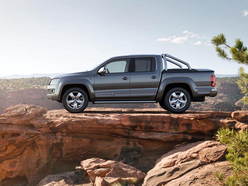 La VW Amarok recibe faros con LED y xenón