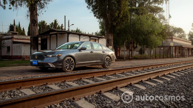 Honda Accord Hybrid 2023 primer contacto en México