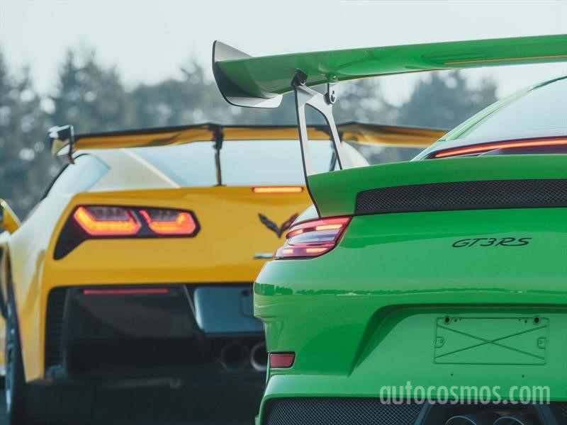 Porsche 911 GT3 RS vs Chevrolet Corvette ZR1
