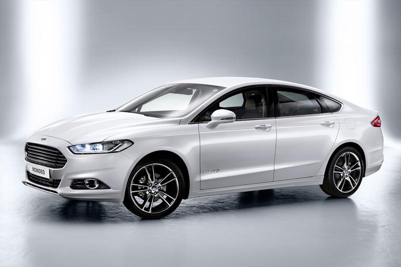 Ford Mondeo 2013 se presenta entres versiones