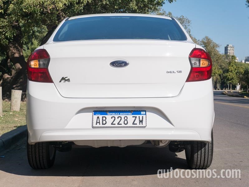 Ford Ka+ (sedán) a prueba
