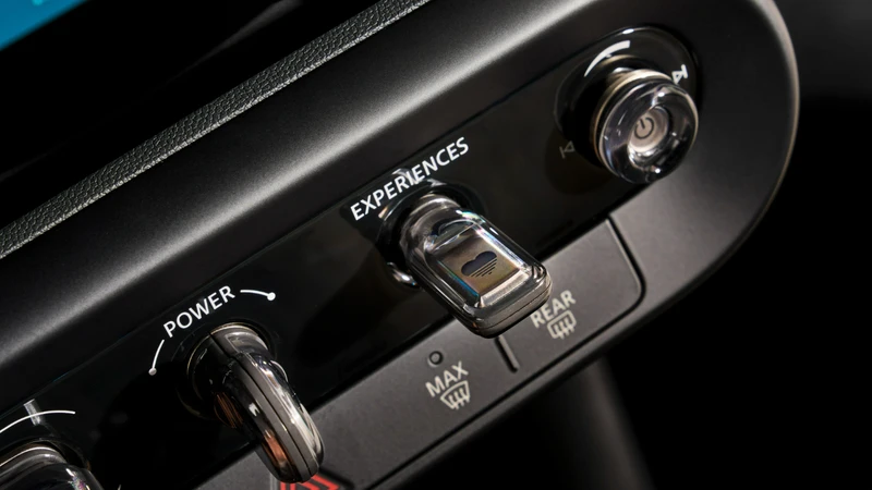 (-) EMBARGO MINI Cooper EV 2024