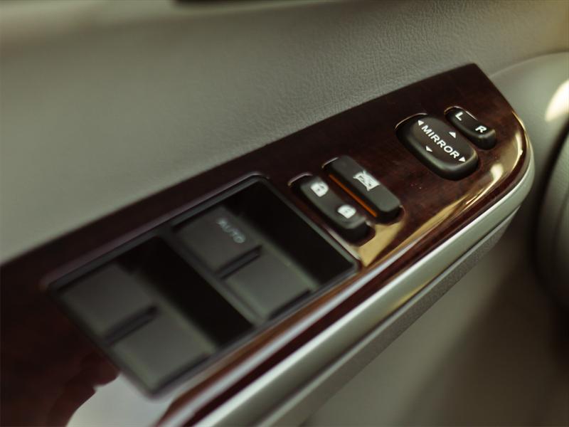 Toyota Camry XLE V6 2012