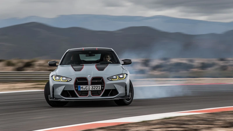 BMW M4 CSL 2023