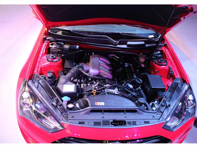 Hyundai Genesis Coupé 2012