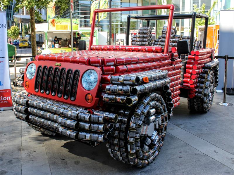 Un Jeep Wrangler creado con más de 4,500 latas