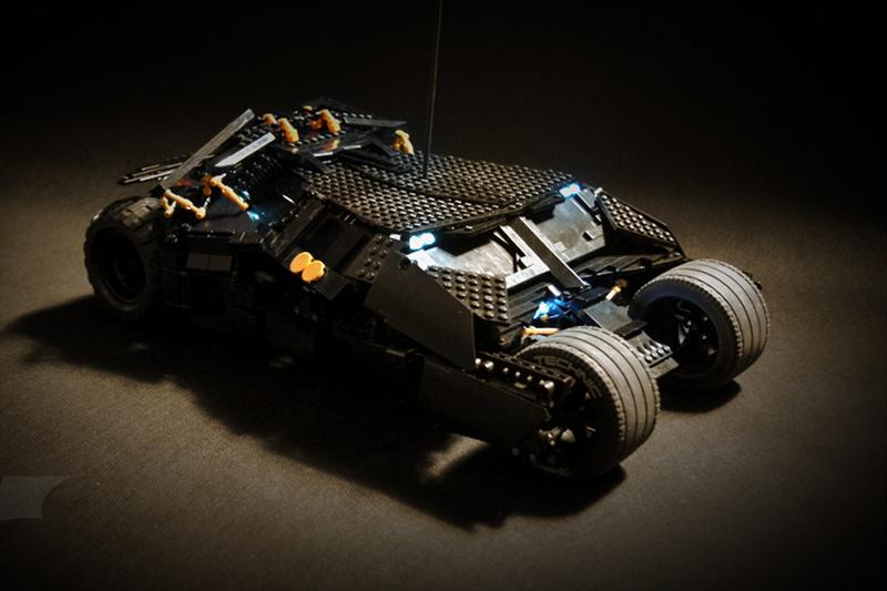 Batimóvil Tumbler de RC con piezas de LEGO