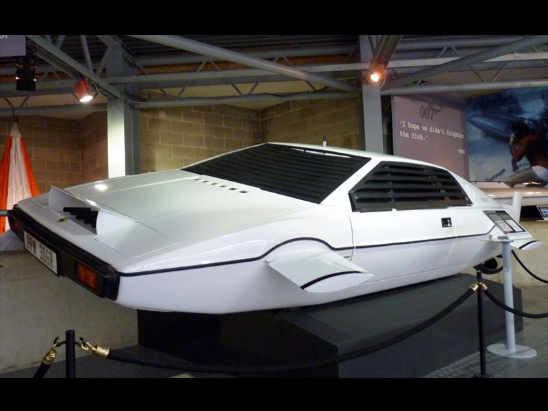Top 10: Lotus Esprit S1 de James Bond