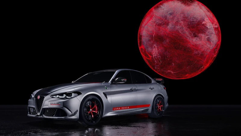 Giulia Quadrifoglio Luna Rossa