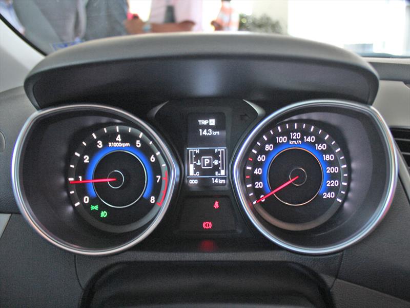 Hyundai New Elantra 2014. Lanzamiento en Chile