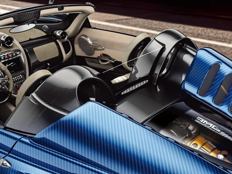 Pagani Huayra Roadster