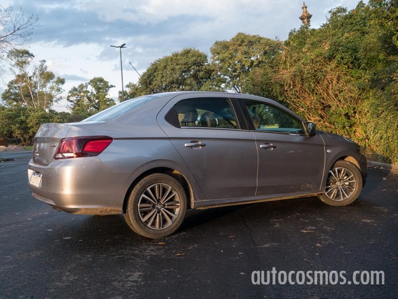 Peugeot 301 AT a prueba