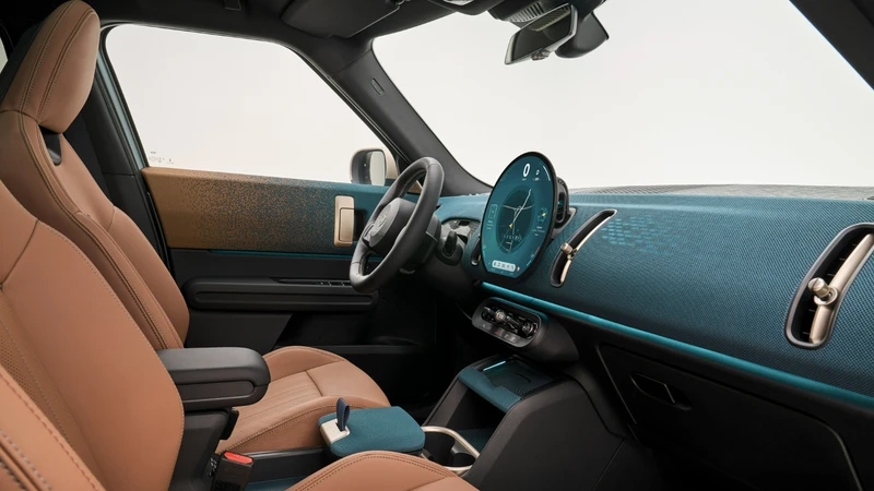 (-) EMBARGO MINI Countryman 2024