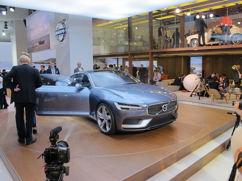 Volvo Concept Coupé se presenta