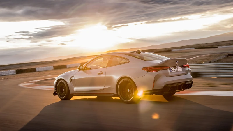 BMW M4 CSL 2023