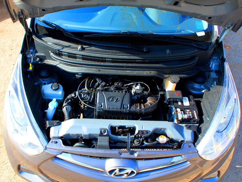Hyundai EON 0,8L GLS Prueba de manejo