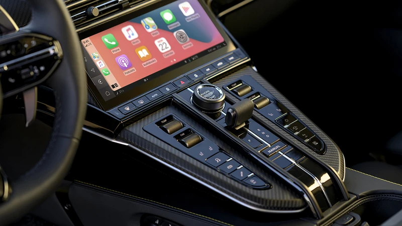 Aston Martin Vantage 2025