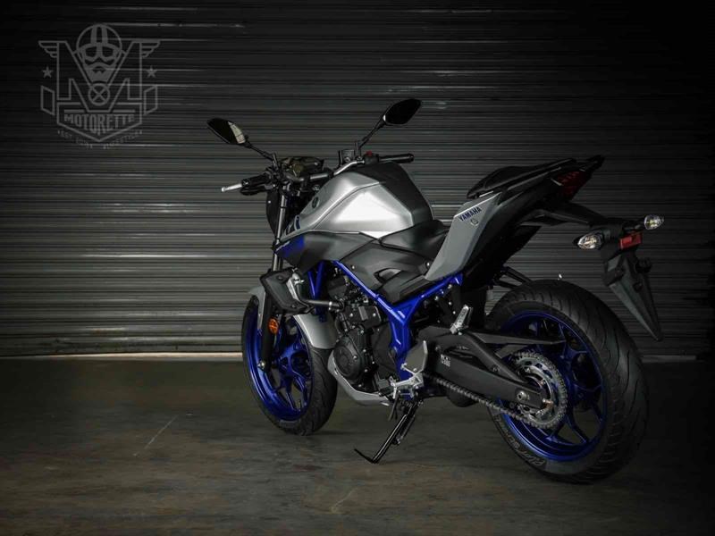 BMW G 310 R vs Yamaha MT-03