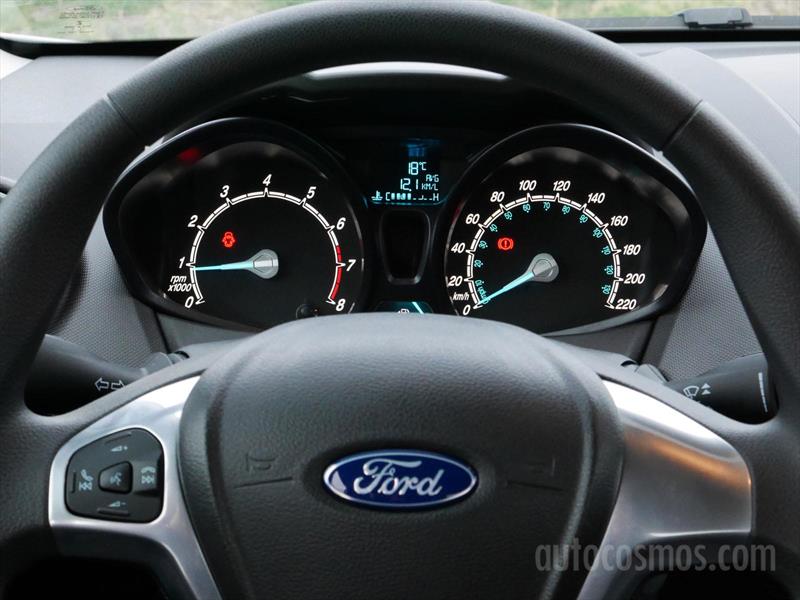Ford Fiesta Kinetic hecho en Brasil a prueba
