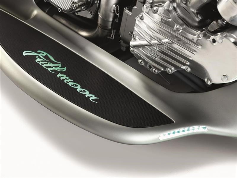 Akrapovič Full Moon