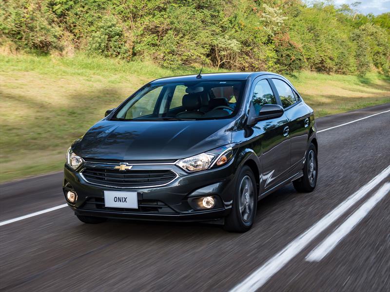 Chevrolet Onix se renueva