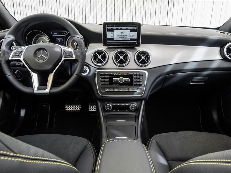 Mercedes-Benz Fashion Week México 2013