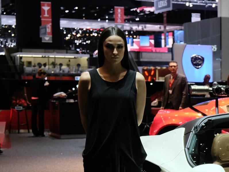 Las chicas del Auto Show de Ginebra 2015