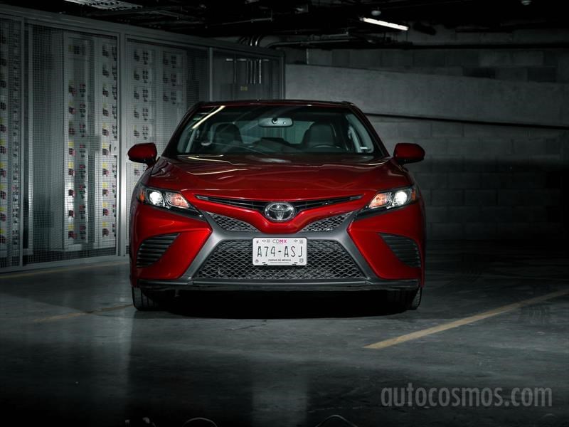 Toyota Camry 2018