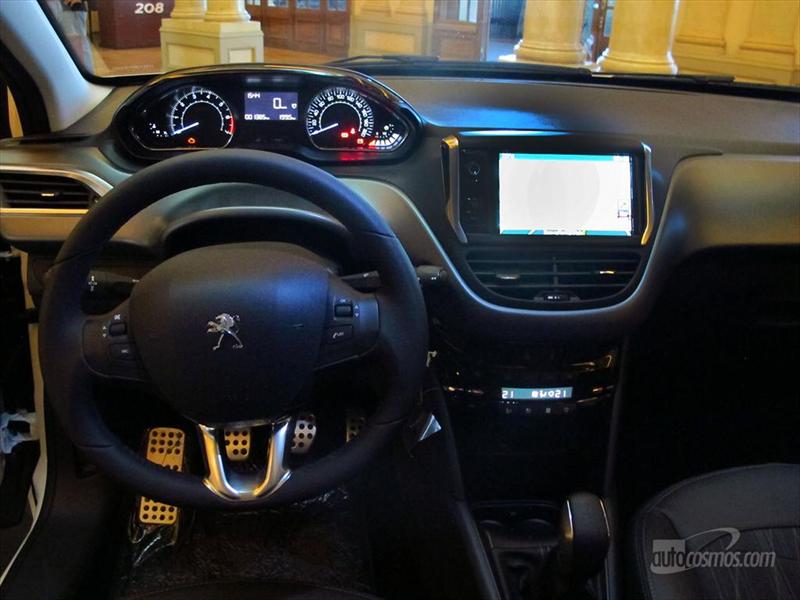 Manejamos el nuevo Peugeot 208