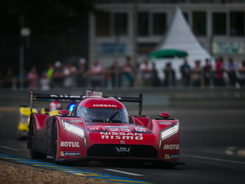 GT-R LM NISMO fuera de Le Mans