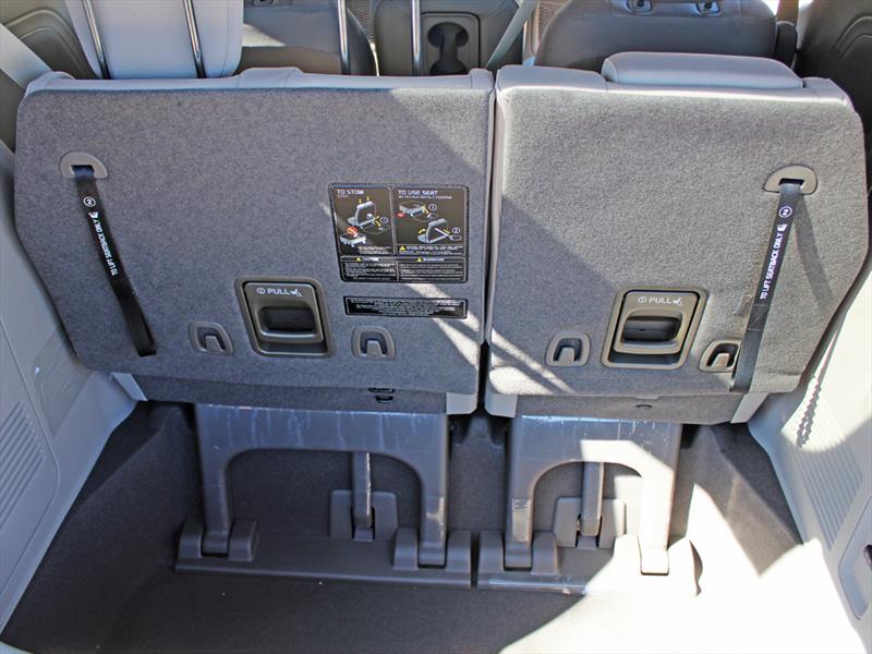 Nuevo Kia Grand Carnival 2015 Lanzamiento en Chile