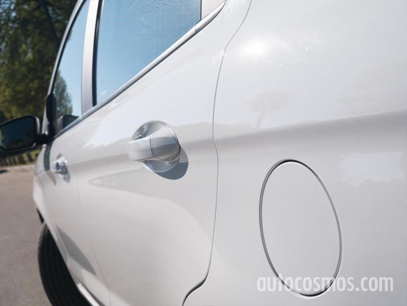 Ford Ka+ (sedán) a prueba