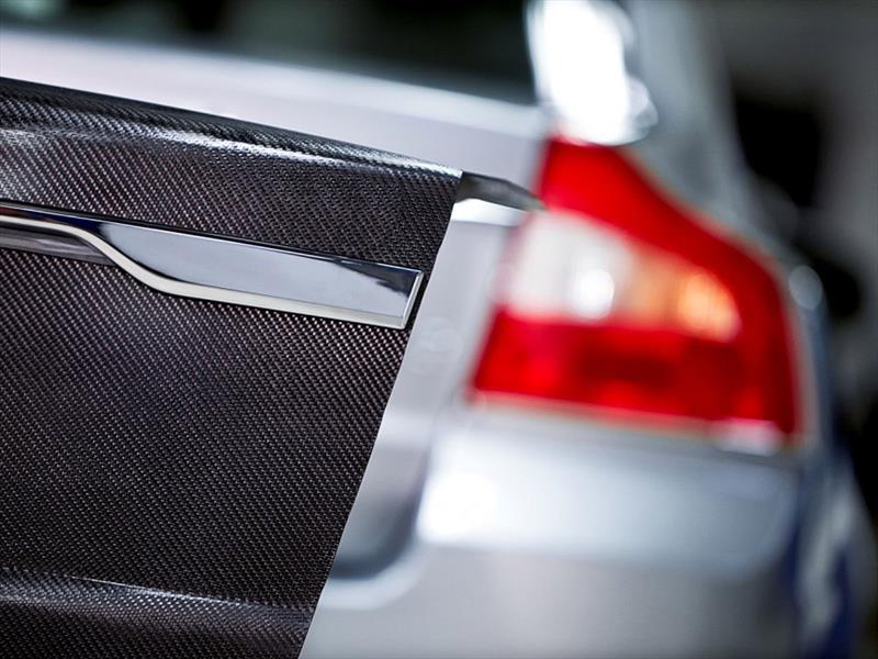 Nanobaterías en la carrocería de un Volvo S80