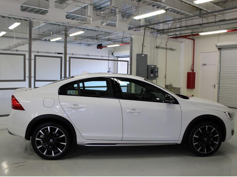 Volvo S60 y V60 Cross Country 2016 llegan a México
