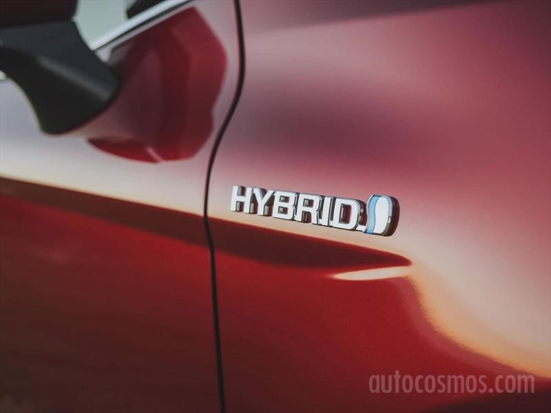 Toyota Camry Híbrido 2019