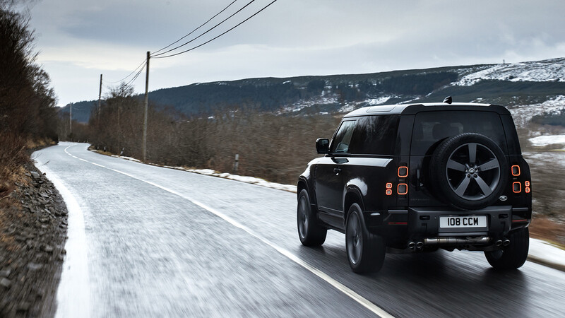 Land Rover Defender V8