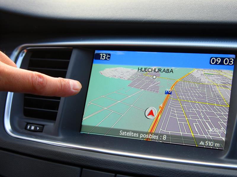 Peugeot Chile Lanzamiento gama GPS 2013