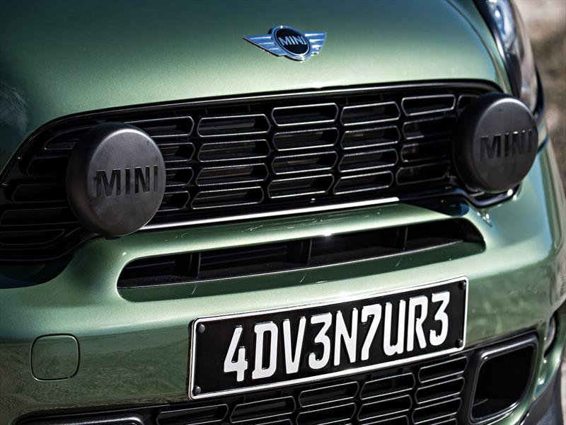 MINI Paceman Adventure Pickup Truck