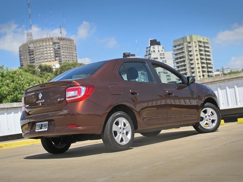 Probamos a fondo el nuevo Renault Logan