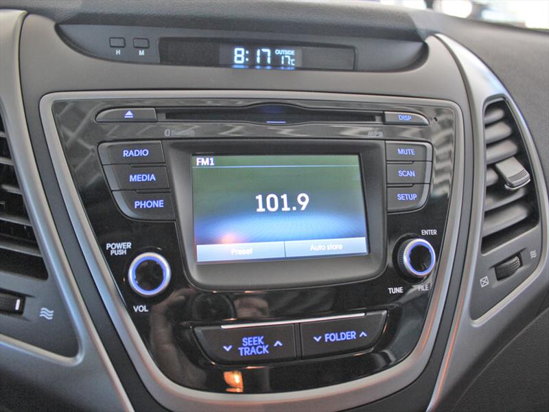 Hyundai New Elantra 2014. Lanzamiento en Chile