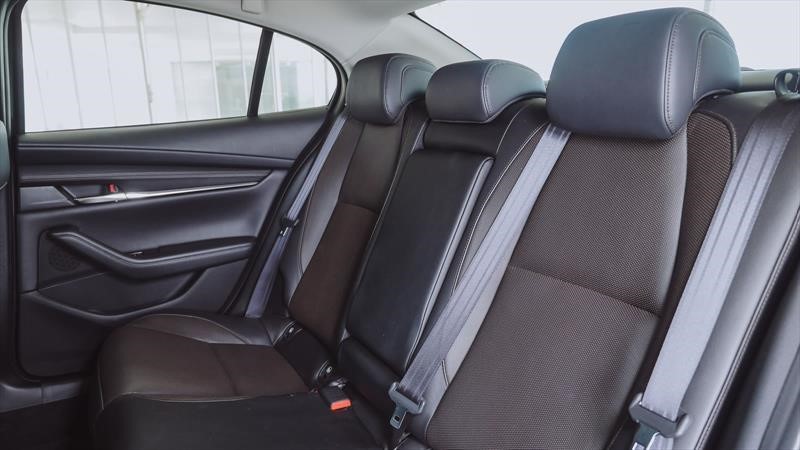 Mazda3 Sedán vs Mazda3 Hatchback