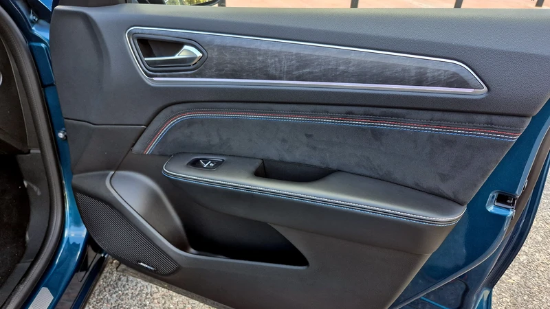 Test Drive Renault Arkana E-Tech Hybrid