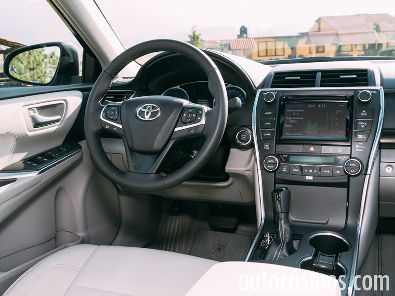 Toyota Camry 2015
