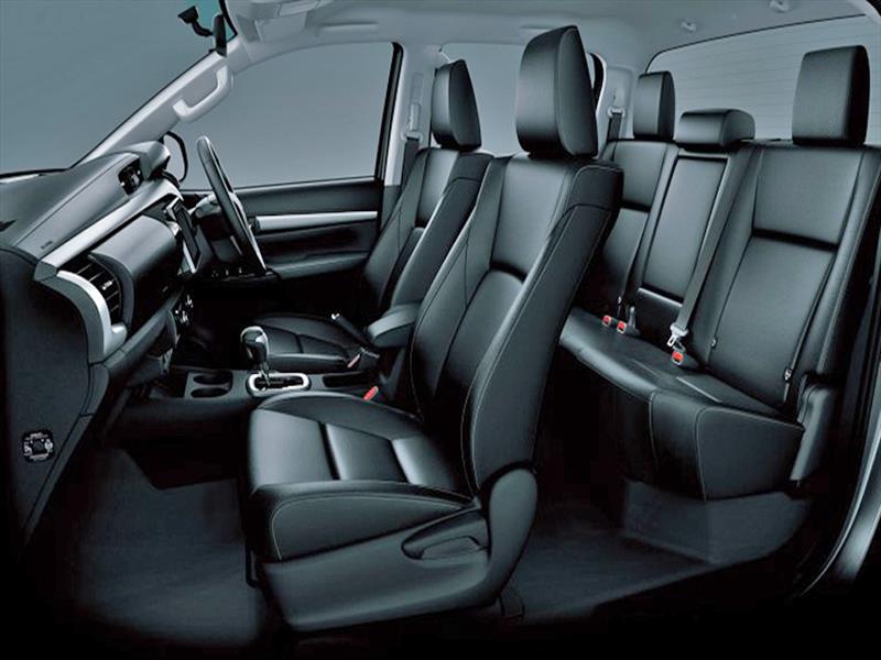 Nueva Toyota Hilux Revo 2016