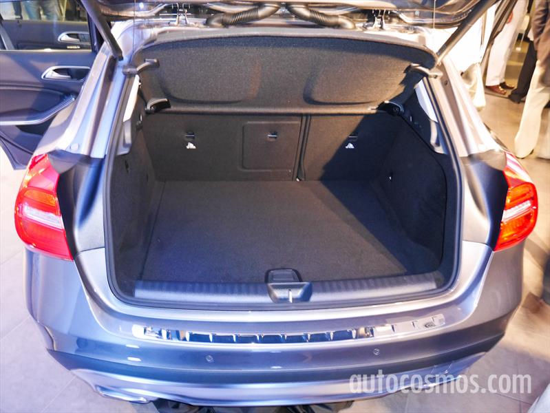 Presentación Mercedes-Benz GLA en Argentina