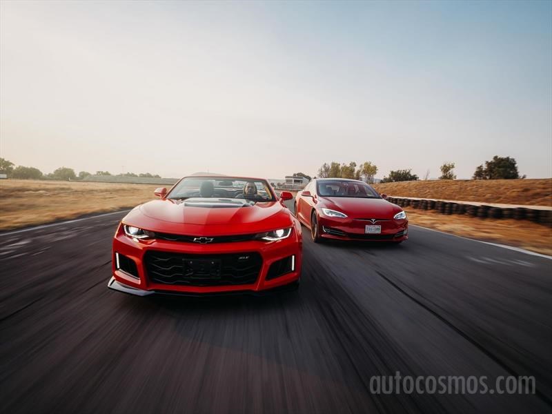 Tesla Model S P100D VS Chevrolet Camaro ZL1 Conv