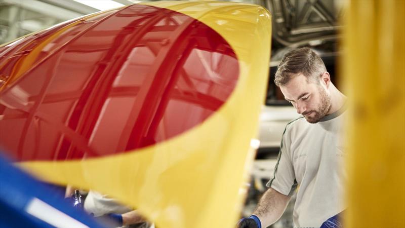 Bentley Continental GT V8 S por Sir Peter Blake