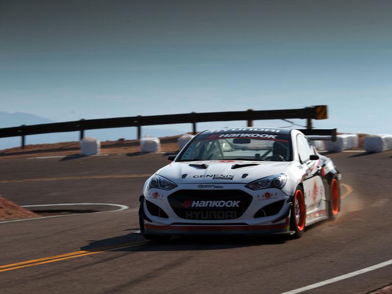 Hyundai Genesis Coupé en Pikes Peak 2012